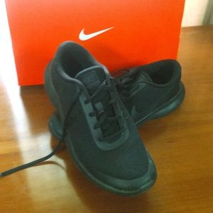 Womens Nike Flax Exp RN 7